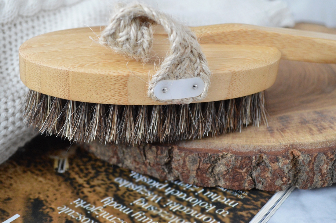 szczotkowanie ciała na sucho puderek.com.pl